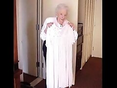 Old grandma with long boobs masturbates her cunt