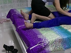 Chinese MILF Wakes Her Lover.MP4