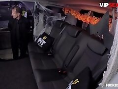 FUCKED IN TRAFFIC - Hot Cop Jasmine Jae Gets Slutted Out By Cab Driver On Halloween