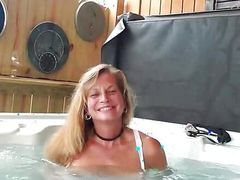 Hot Milf Dani Plays in the Hot Tub with Dildo and Beads
