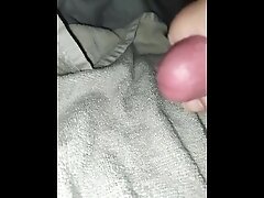 Whiteboi shows just how pathetic of a cumshot white bitchbois shoot.