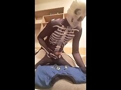 Skeleton huge cumshot on his T-shirt with intense orgasm
