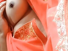 Dirty bangla talking. Horny stepsister's Amature tight pussy and beautiful boobs showing. She is Very pretty girl to sex