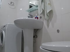 Toilet Camera Watches, Mature Stepmom Pissing. Amateur Fetish with Chubby MILF