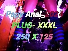 03_Anal_2024 Papy avec le PLUG-XXXL de 250 X 125
